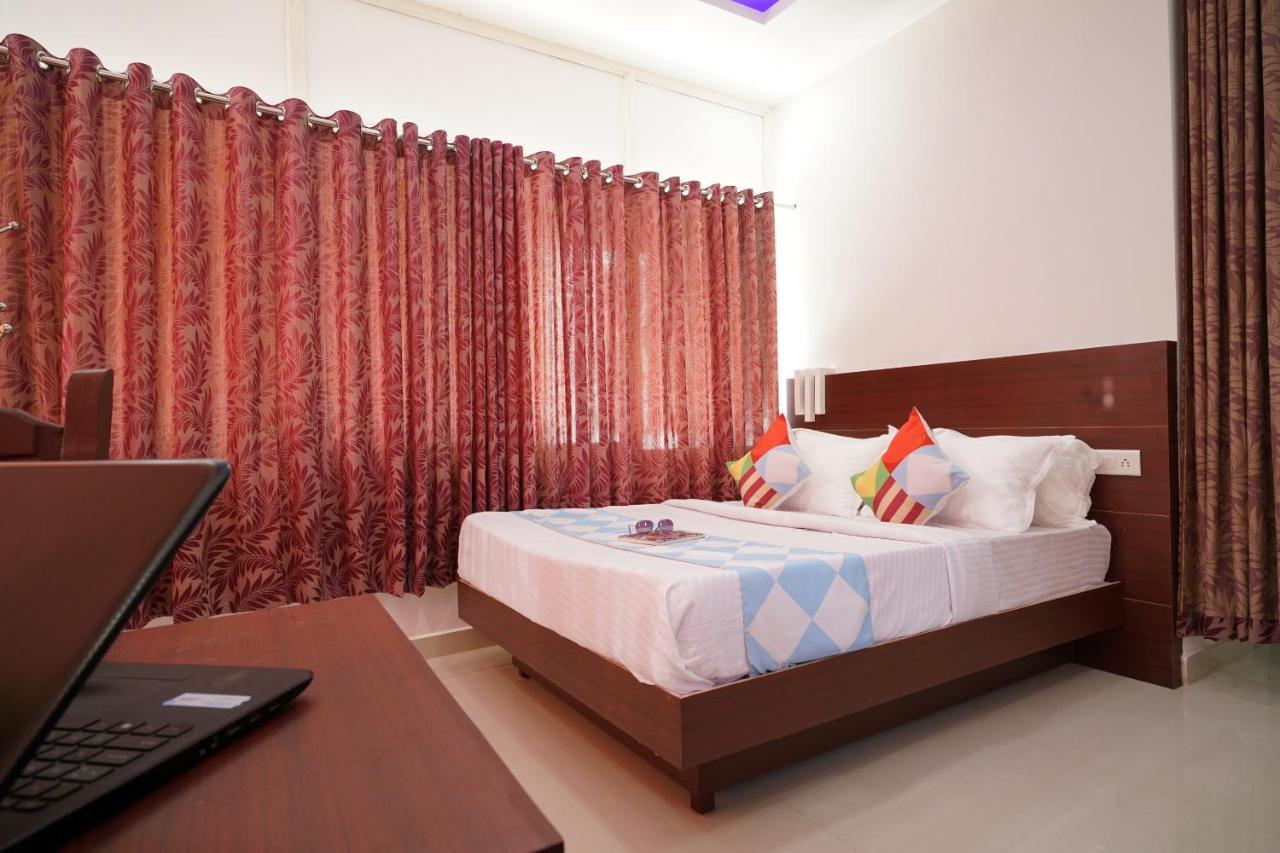 Oyo 77946 Skylark- Hygiene Ensured Hotel Munnar Kültér fotó
