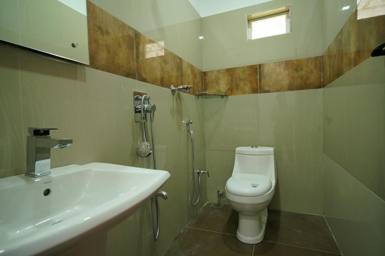 Oyo 77946 Skylark- Hygiene Ensured Hotel Munnar Kültér fotó