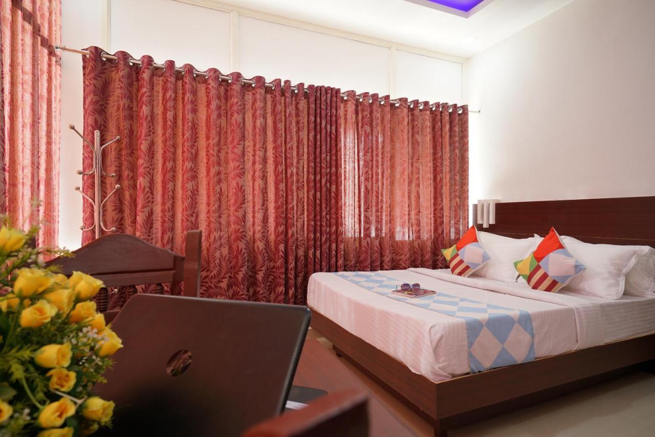 Oyo 77946 Skylark- Hygiene Ensured Hotel Munnar Kültér fotó